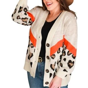 Davi & Dani Jacquard Animal Print Cardigan Sweater Size Medium